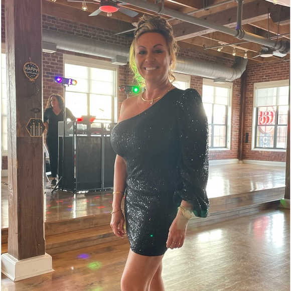 Meet your Posher, Mailee - Picture 5 of 6